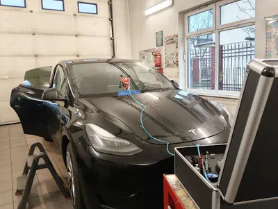 DF-TECH naprawa szyb samochodowych